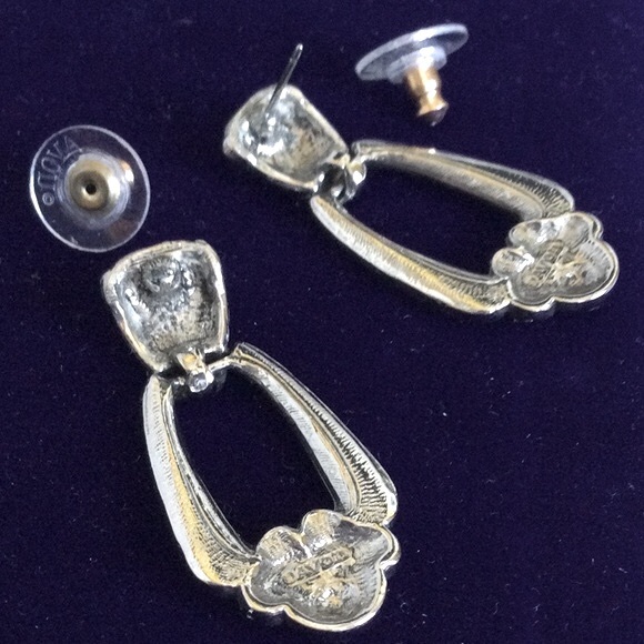 Vintage Avon Marcassite Earrings - Picture 3 of 5